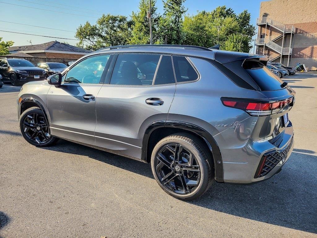 new 2025 Volkswagen Tiguan car, priced at $37,298