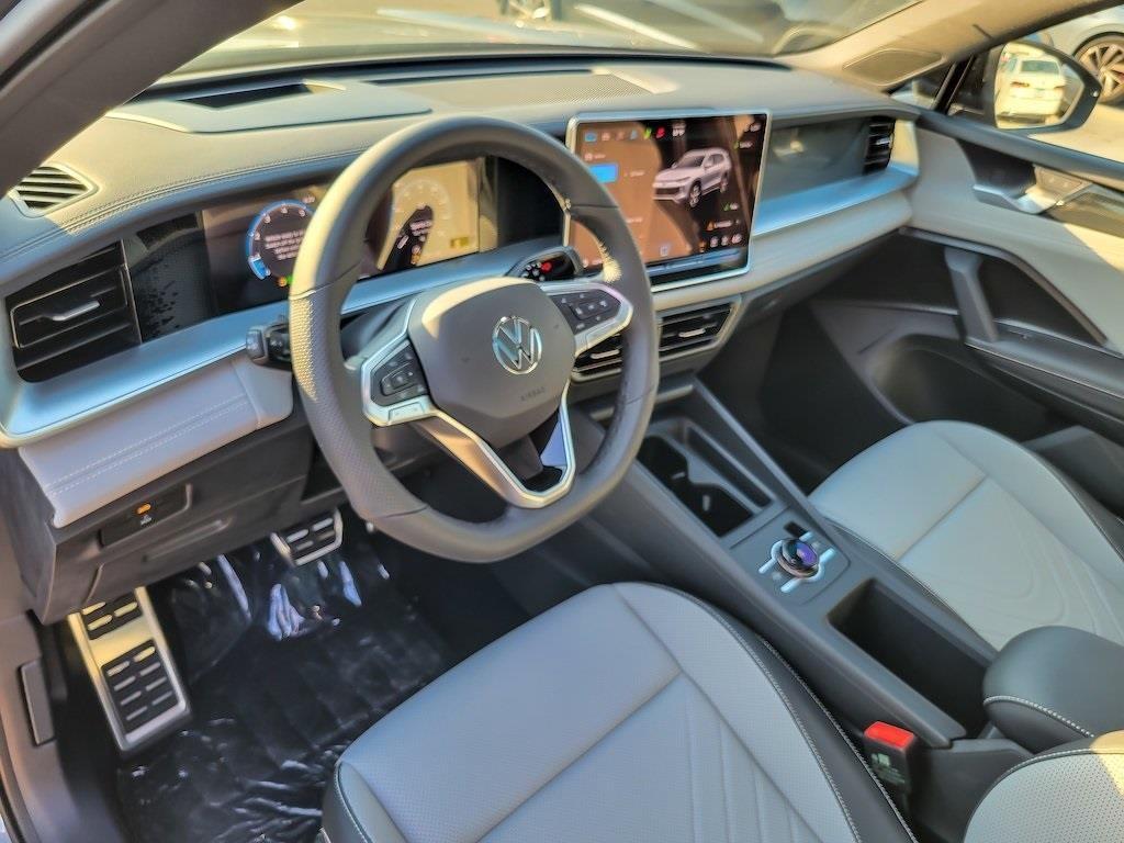 new 2025 Volkswagen Tiguan car, priced at $37,298