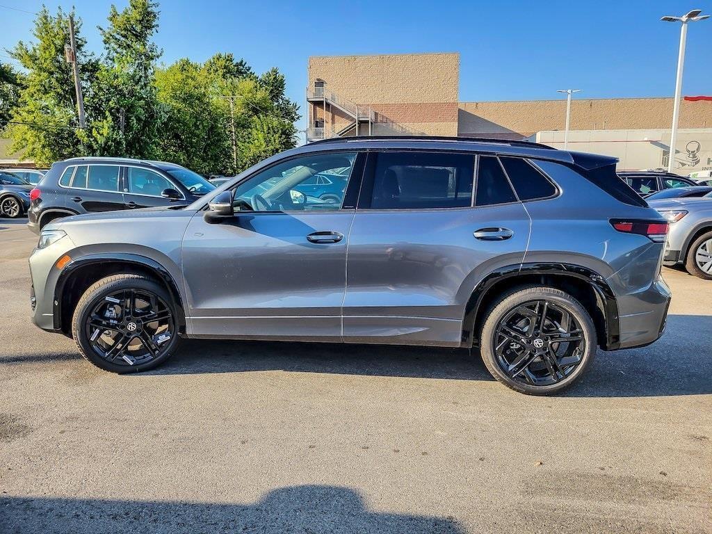 new 2025 Volkswagen Tiguan car, priced at $37,298