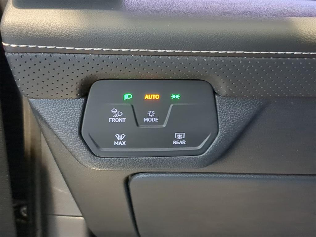 new 2025 Volkswagen Atlas car, priced at $52,485