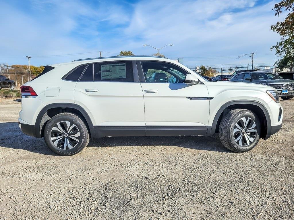 new 2026 Volkswagen Atlas Cross Sport car, priced at $40,705