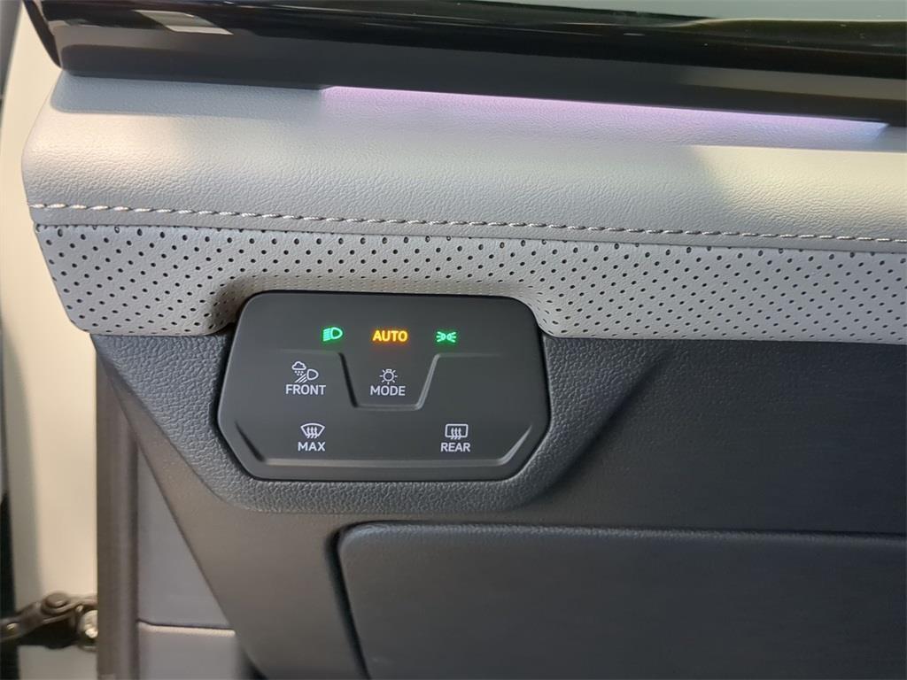 new 2025 Volkswagen Atlas car, priced at $43,327