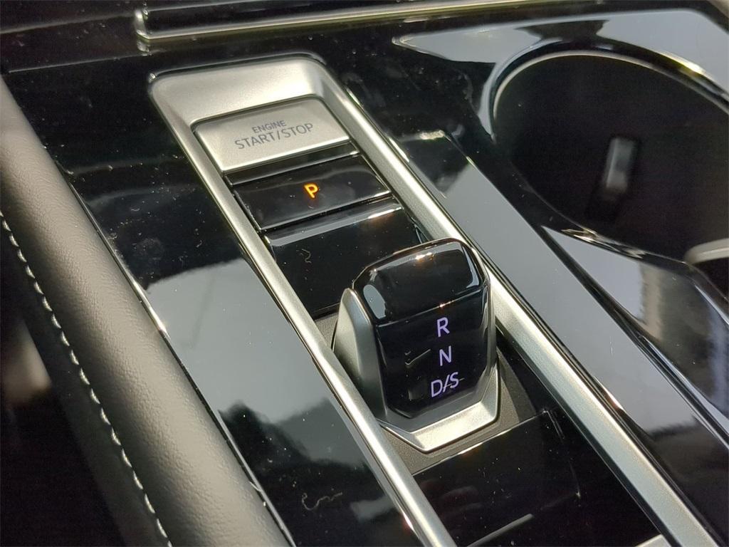 new 2025 Volkswagen Atlas car, priced at $43,238