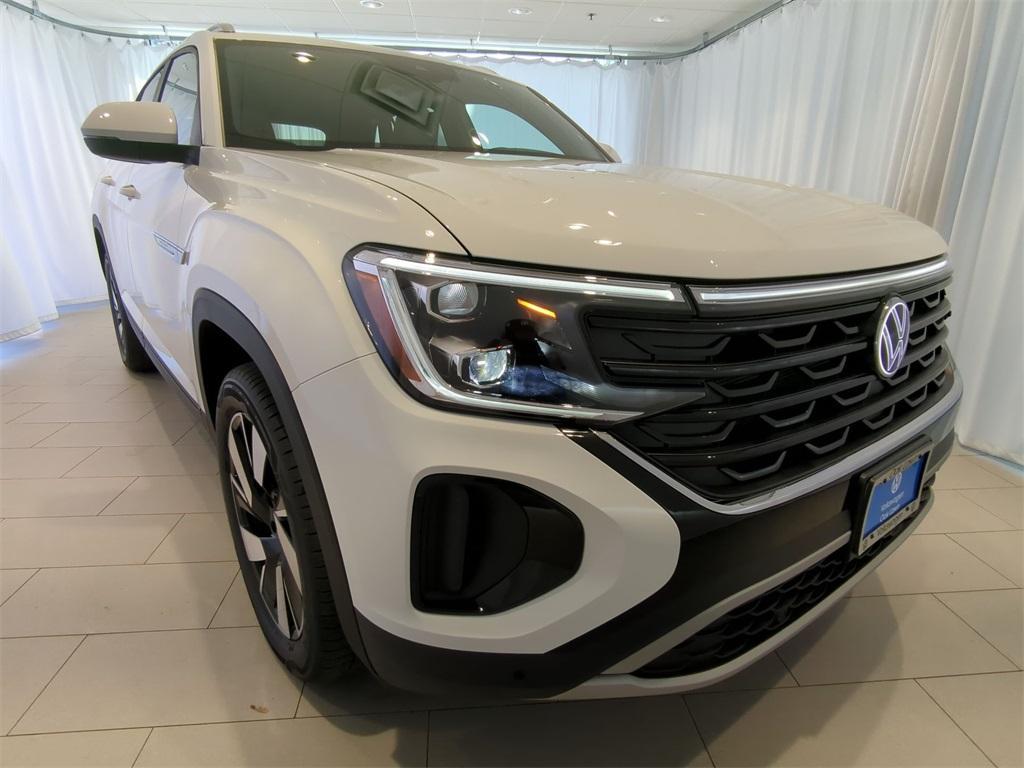 new 2025 Volkswagen Atlas Cross Sport car, priced at $43,482