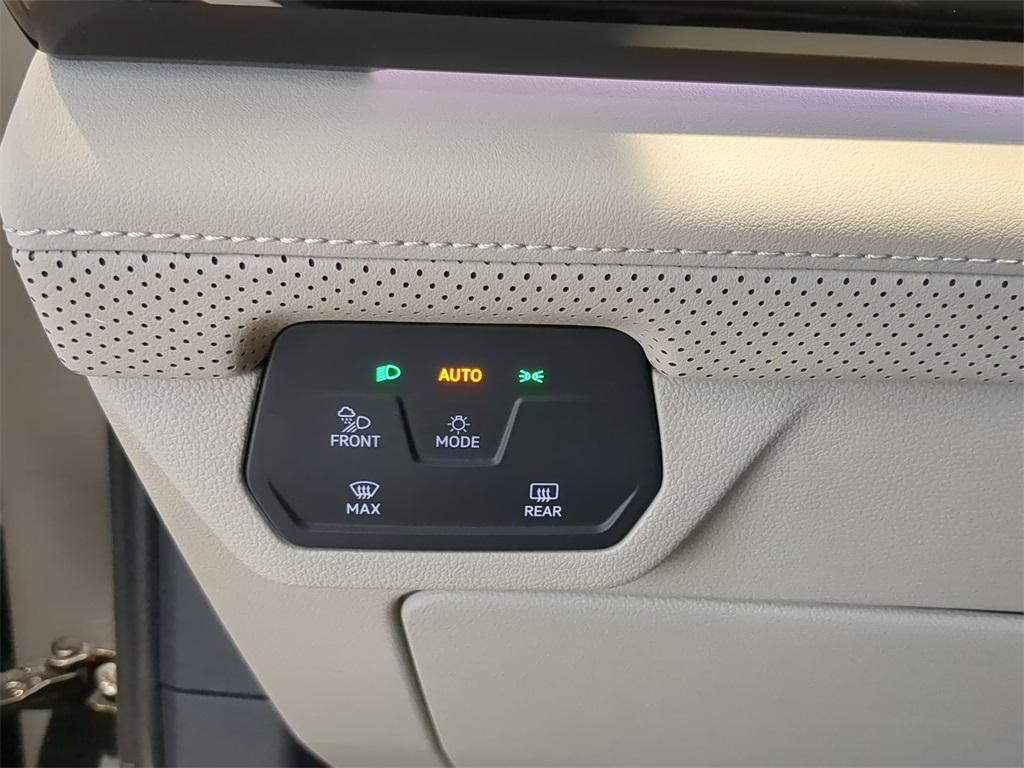 new 2025 Volkswagen Atlas car, priced at $51,279