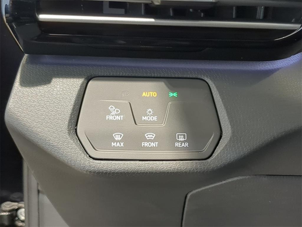 new 2025 Volkswagen ID.4 car, priced at $54,165
