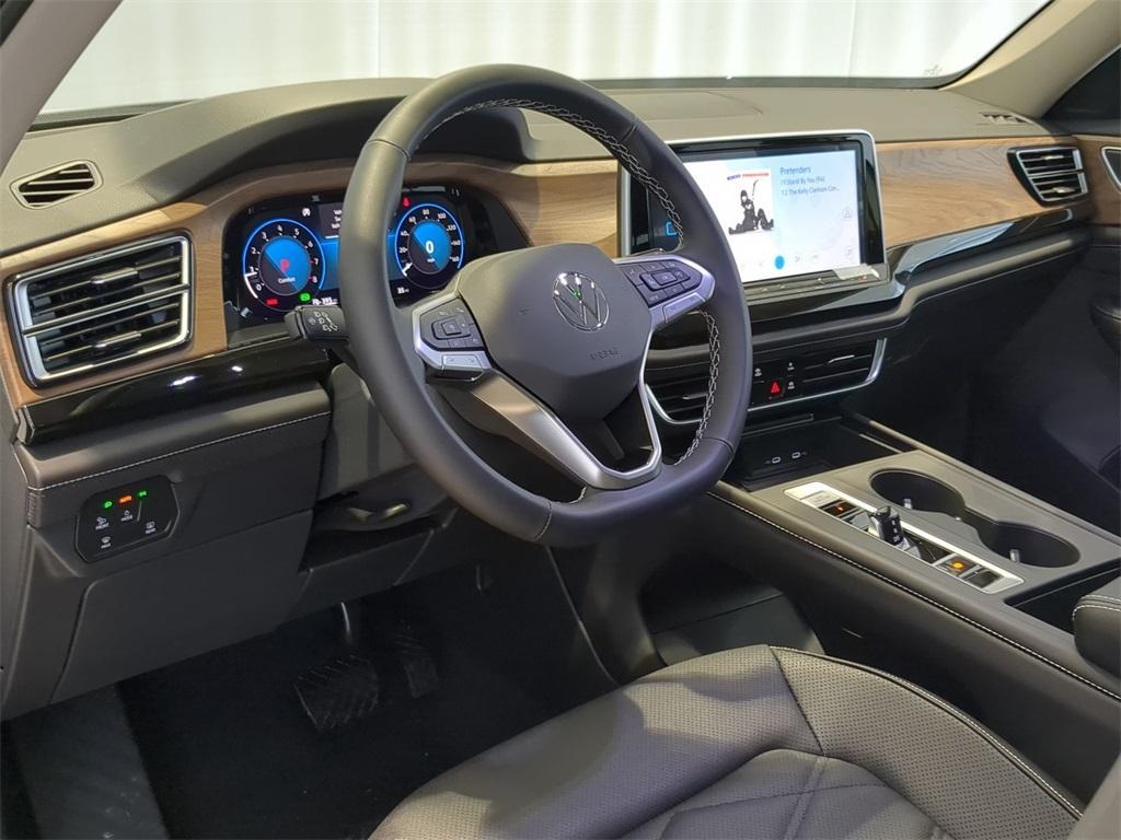 new 2025 Volkswagen Atlas car, priced at $38,136