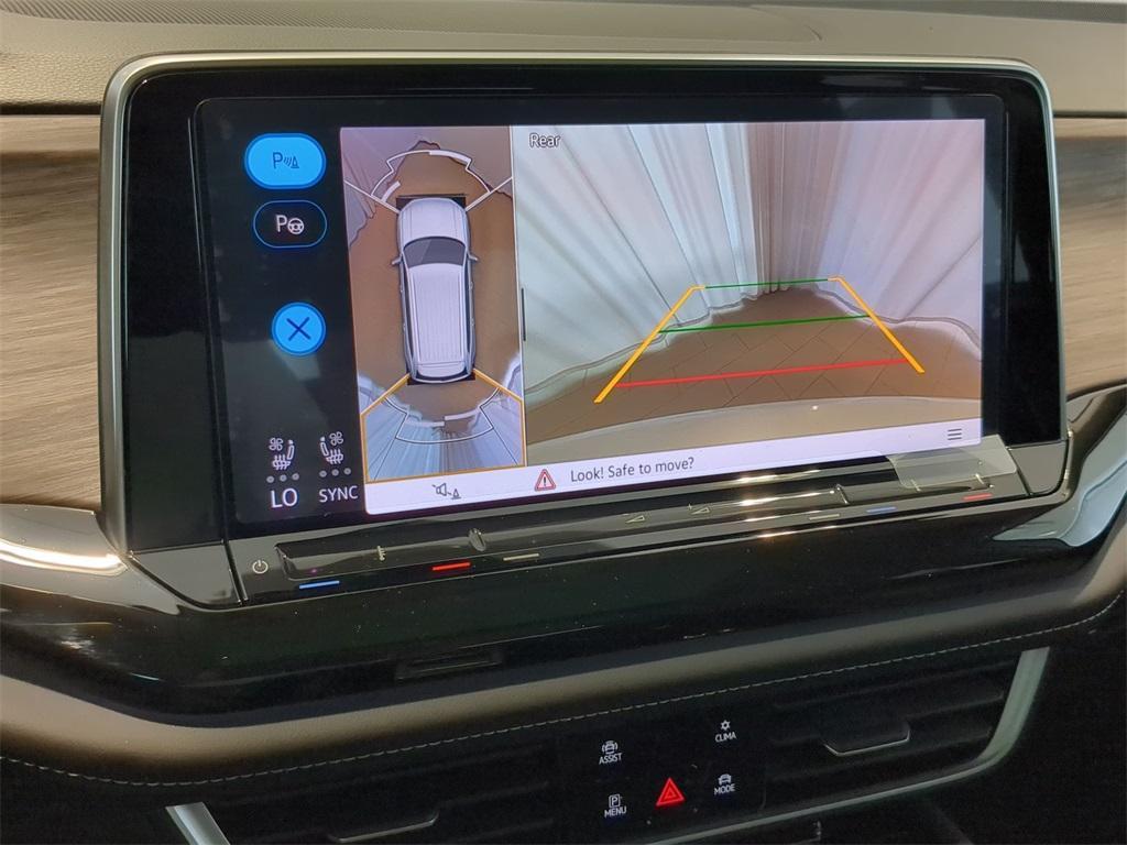 new 2025 Volkswagen Atlas car, priced at $51,446