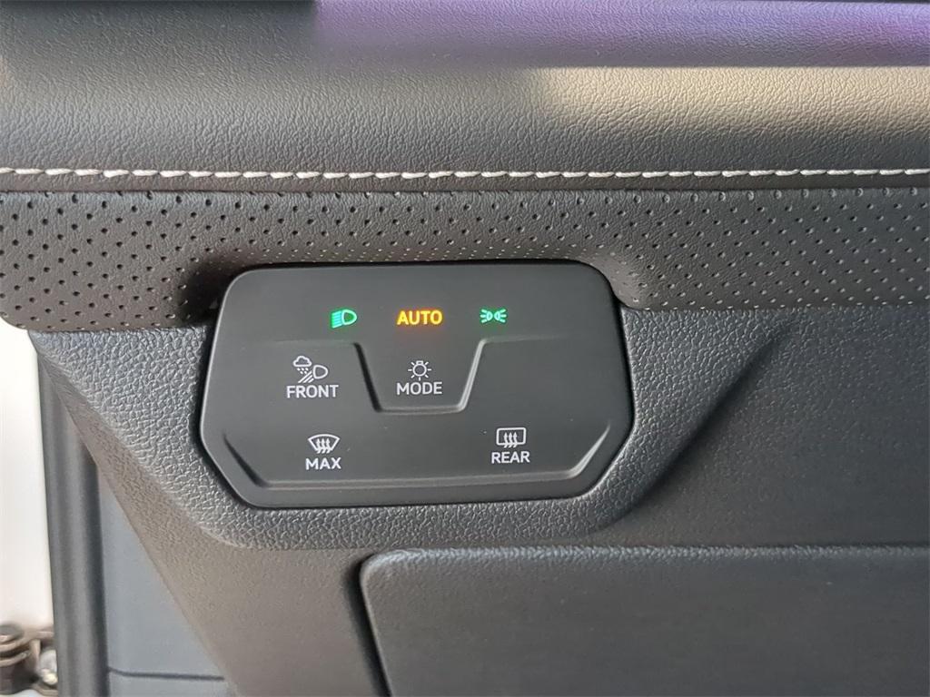 new 2025 Volkswagen Atlas car, priced at $51,446