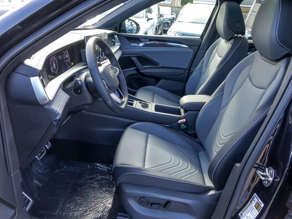 new 2025 Volkswagen Tiguan car, priced at $37,298