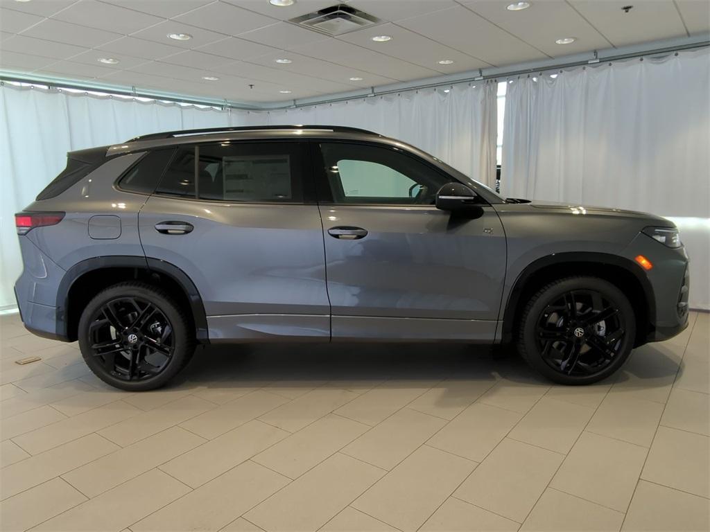 new 2025 Volkswagen Tiguan car, priced at $38,061