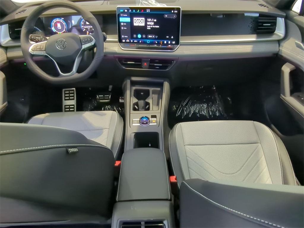 new 2025 Volkswagen Tiguan car, priced at $38,061