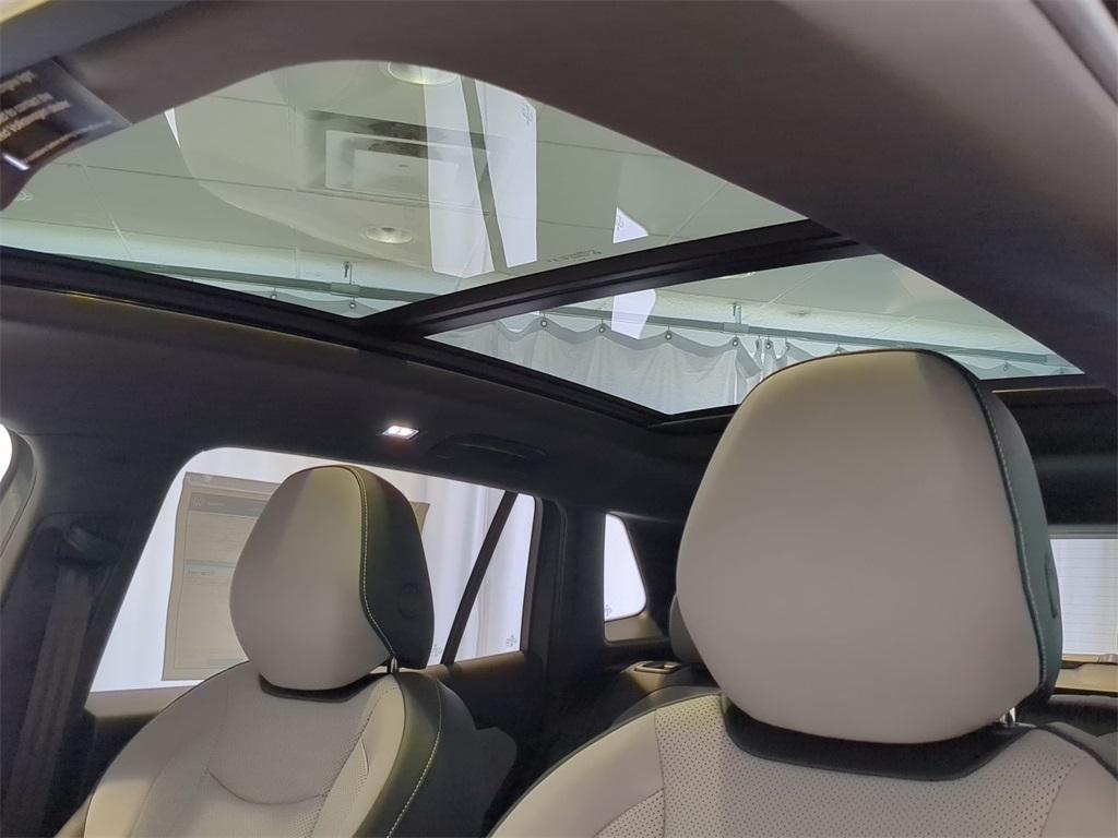 new 2025 Volkswagen Tiguan car, priced at $38,061