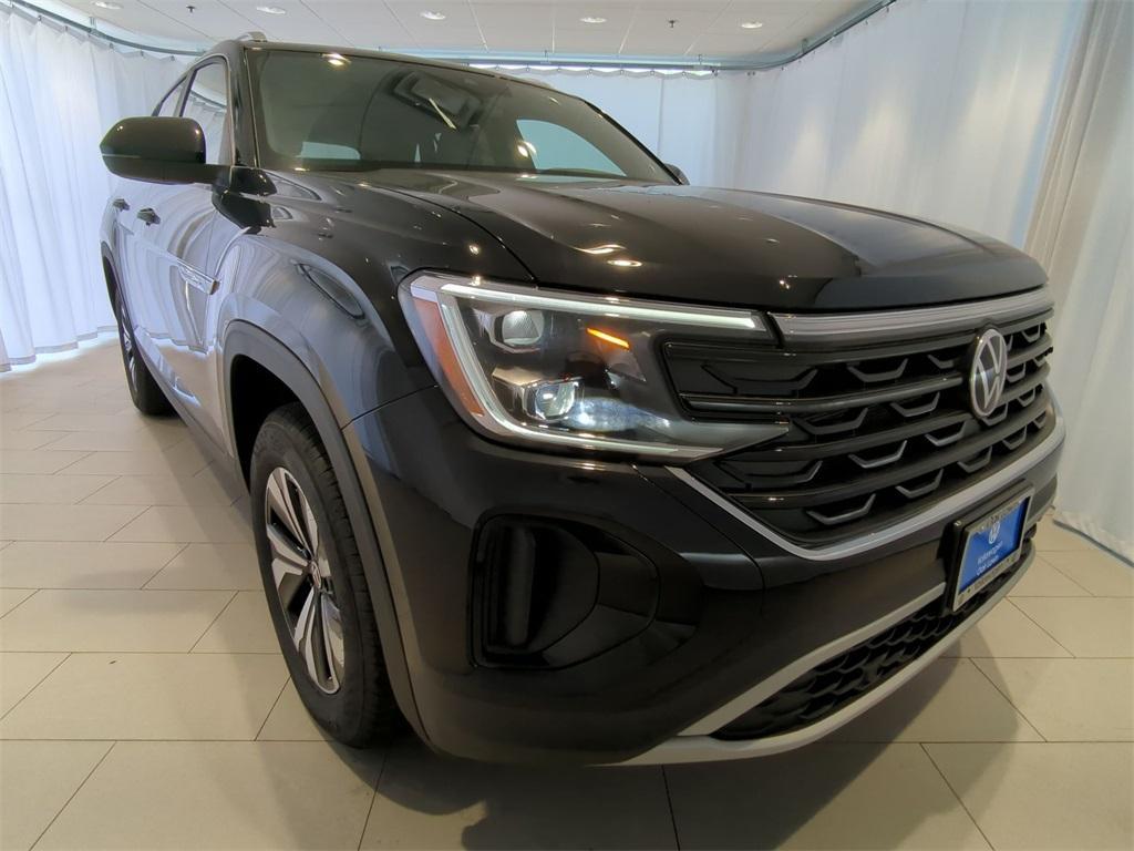 new 2025 Volkswagen Atlas Cross Sport car, priced at $37,264