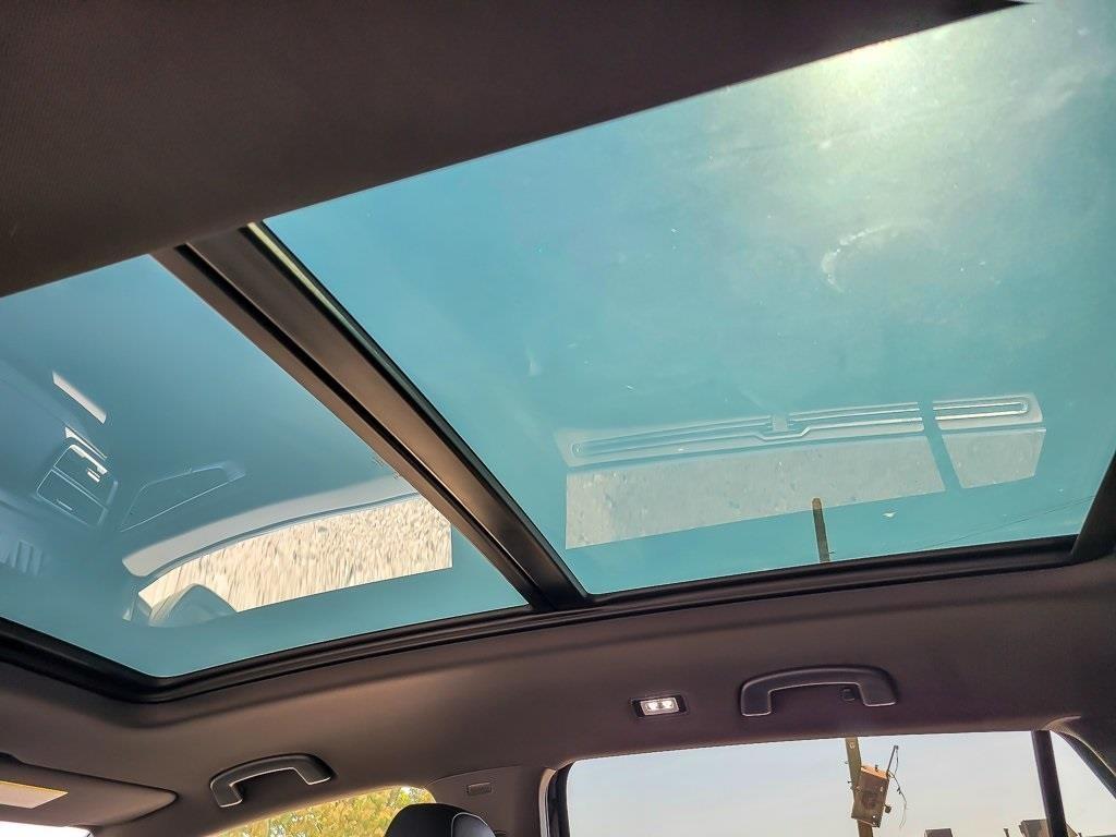 new 2026 Volkswagen Atlas Cross Sport car, priced at $53,248