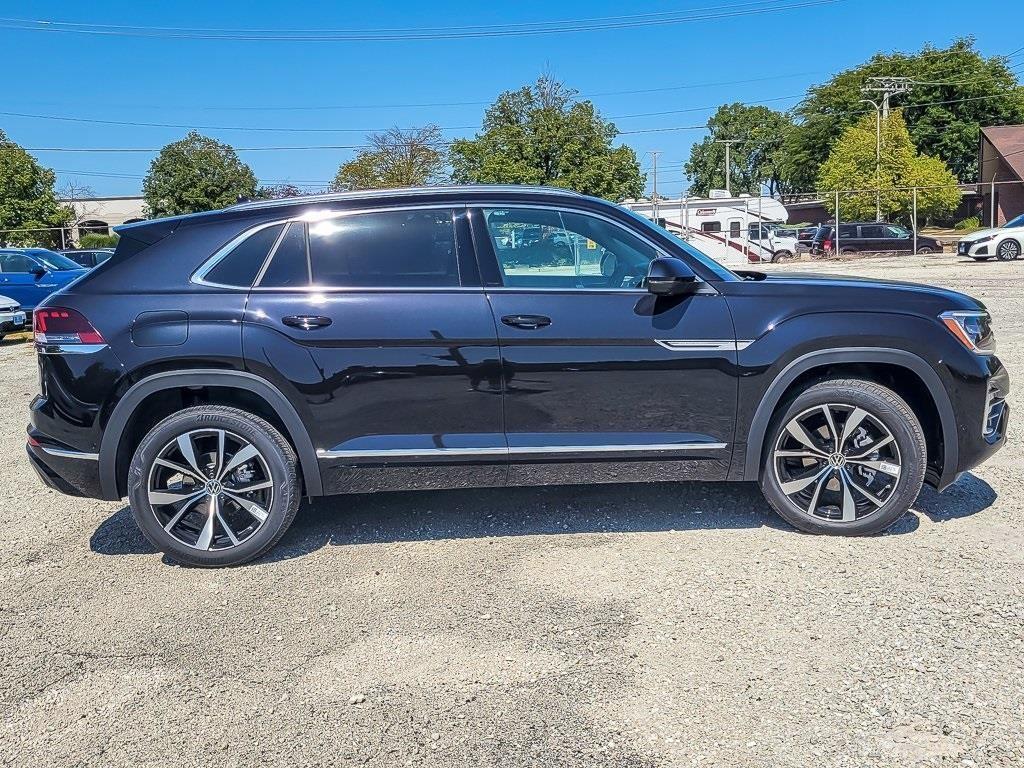 new 2026 Volkswagen Atlas Cross Sport car, priced at $53,248