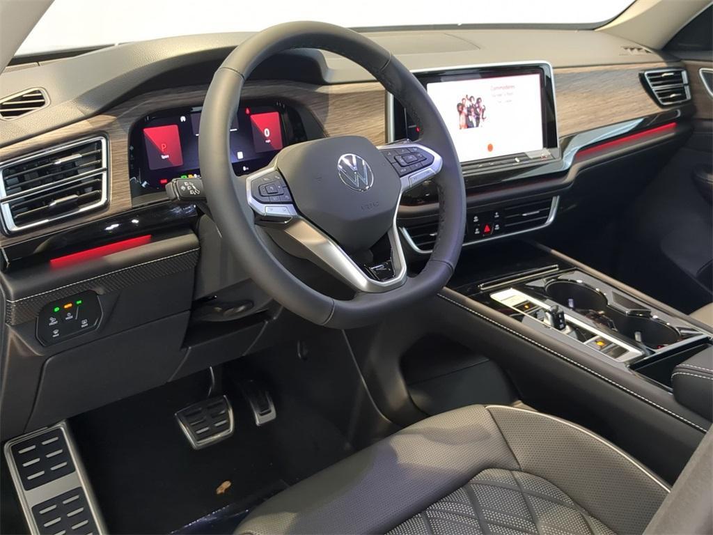new 2025 Volkswagen Atlas car, priced at $51,009