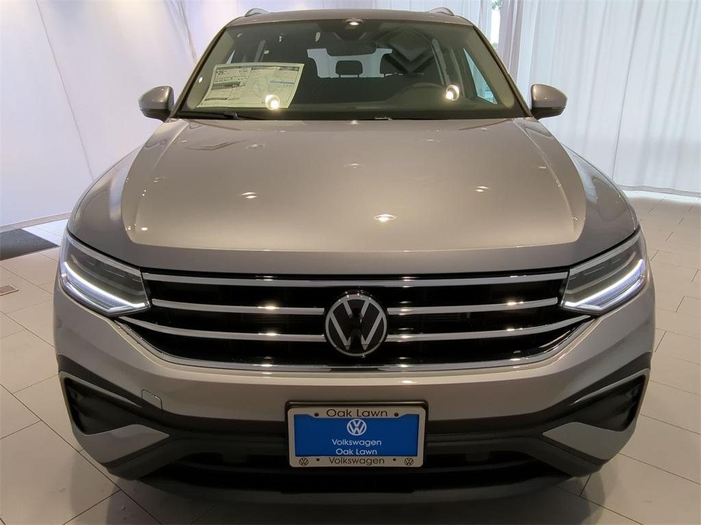 new 2024 Volkswagen Tiguan car, priced at $31,402