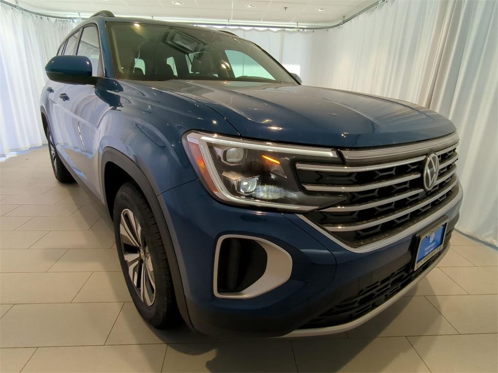 new 2025 Volkswagen Atlas car, priced at $38,867