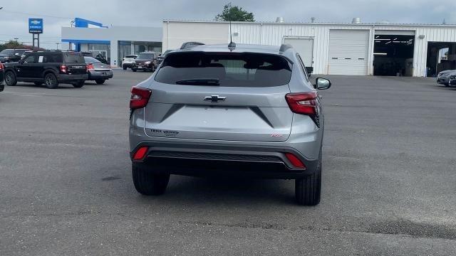 new 2025 Chevrolet Trax car, priced at $25,850