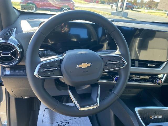 new 2026 Chevrolet Equinox car, priced at $33,315