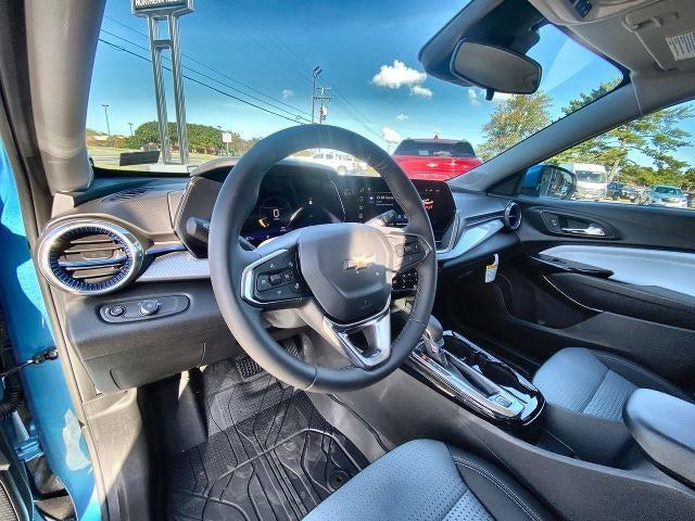new 2025 Chevrolet Trax car, priced at $24,275