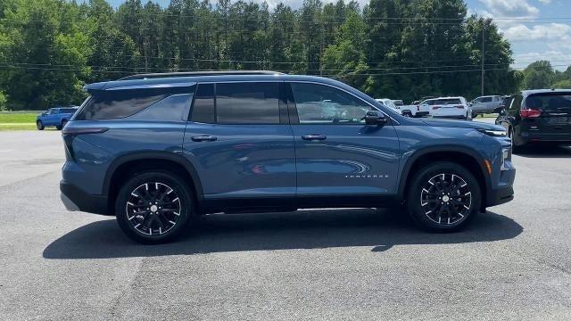 new 2025 Chevrolet Traverse car, priced at $44,045