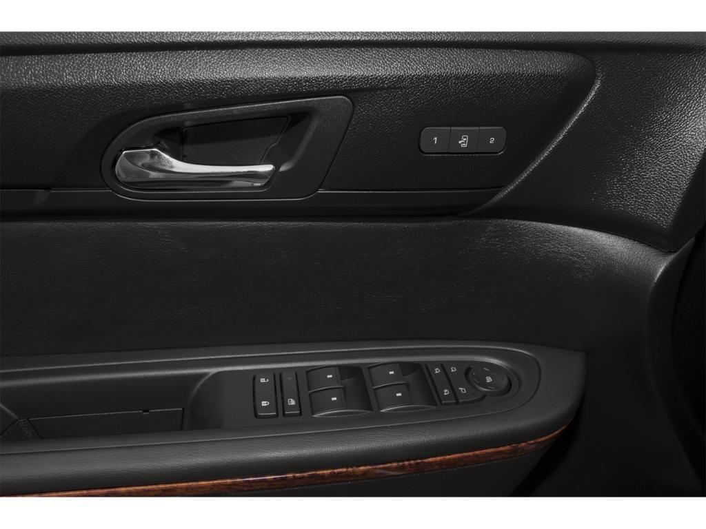 used 2015 Chevrolet Traverse car, priced at $9,950
