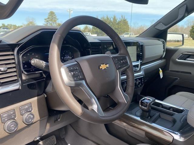 new 2025 Chevrolet Silverado 1500 car, priced at $53,660