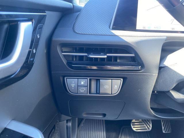 used 2023 Kia EV6 car, priced at $28,995