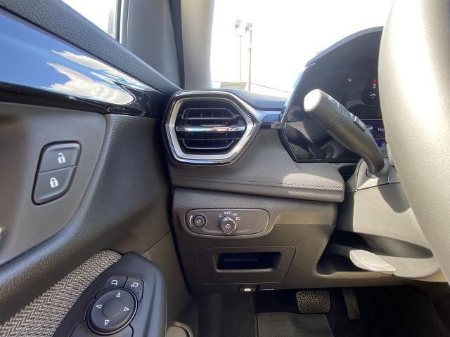 new 2026 Chevrolet TrailBlazer car, priced at $27,530