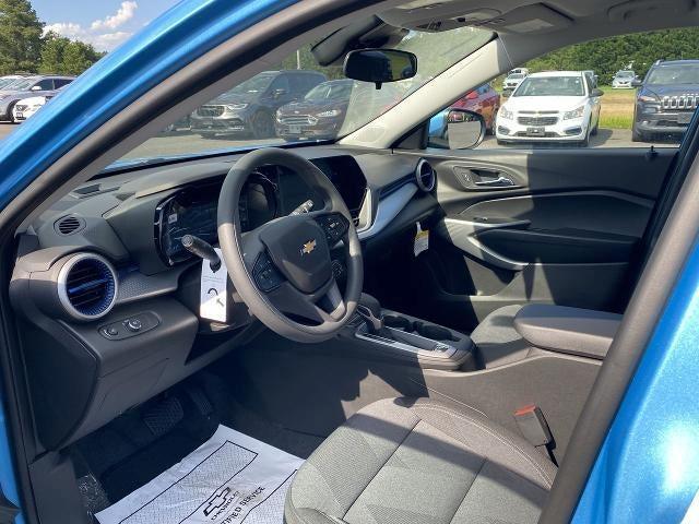 new 2025 Chevrolet Trax car, priced at $23,680