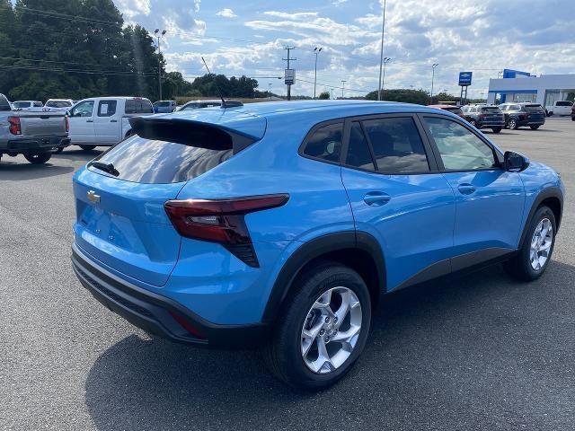 new 2025 Chevrolet Trax car, priced at $23,680