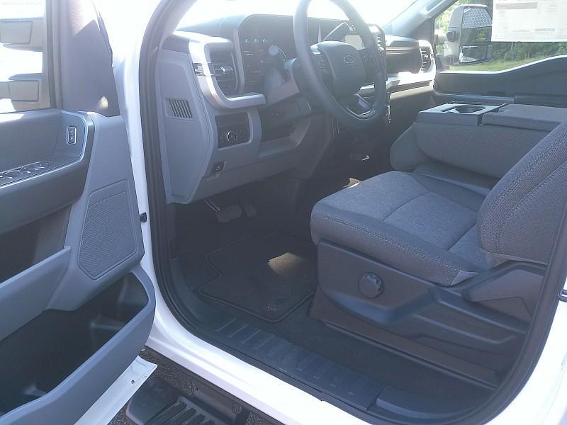 new 2025 Ford F-350 car, priced at $61,472
