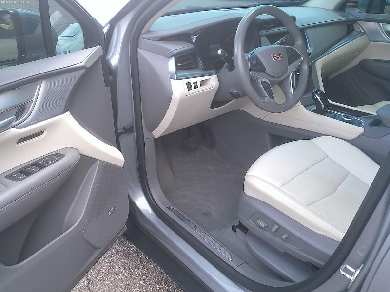 used 2024 Cadillac XT5 car, priced at $39,998