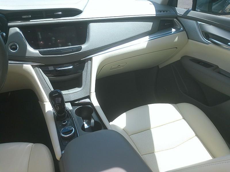 used 2024 Cadillac XT5 car, priced at $39,998