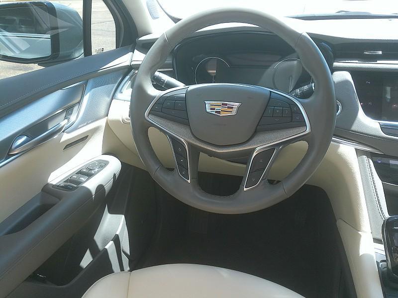 used 2024 Cadillac XT5 car, priced at $39,998