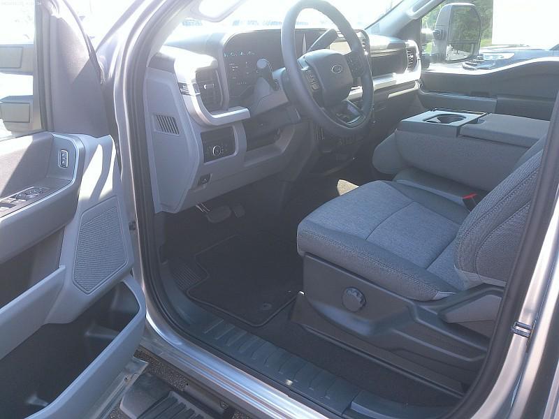 new 2024 Ford F-250 car, priced at $69,555