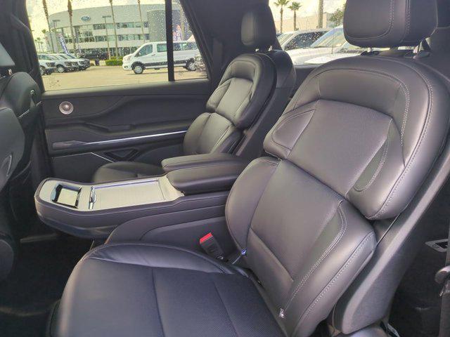new 2025 Lincoln Navigator car, priced at $112,180
