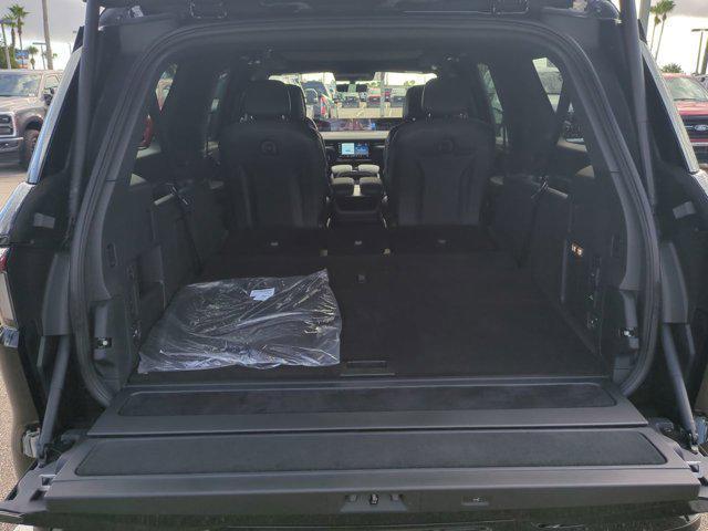 new 2025 Lincoln Navigator car, priced at $112,180