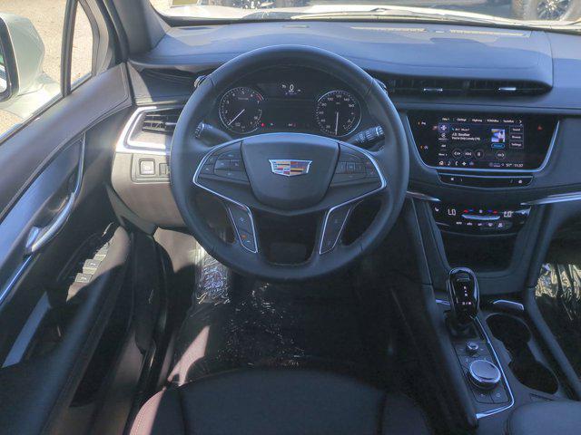 used 2025 Cadillac XT5 car, priced at $41,598