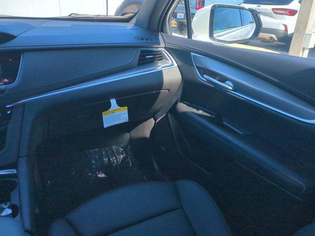 used 2025 Cadillac XT5 car, priced at $41,598