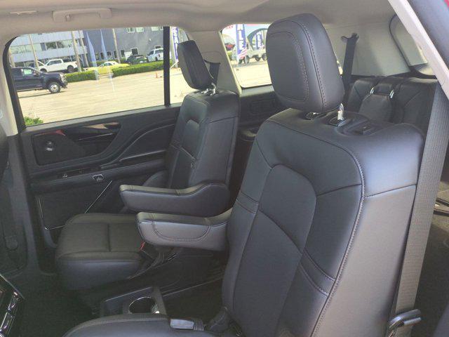 used 2025 Lincoln Aviator car, priced at $57,092