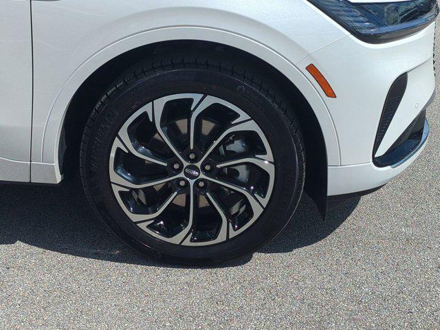 new 2025 Lincoln Nautilus car, priced at $71,980