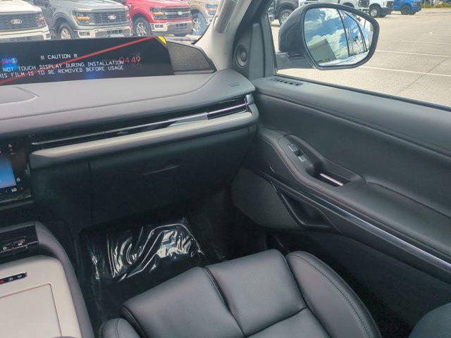 new 2025 Lincoln Navigator car, priced at $102,940