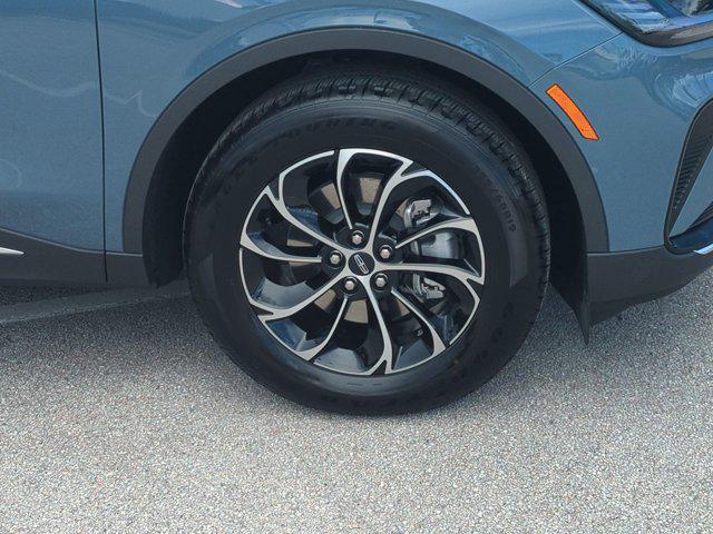 new 2025 Lincoln Nautilus car, priced at $54,878