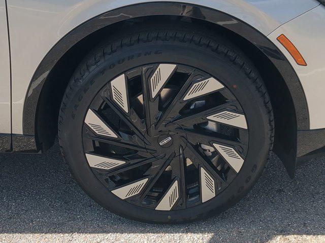 new 2025 Lincoln Nautilus car, priced at $65,742