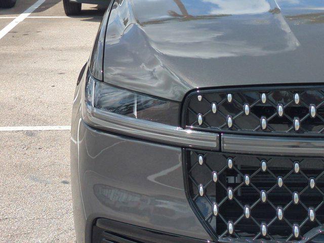 new 2025 Lincoln Navigator car, priced at $124,190