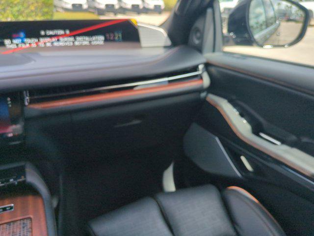new 2025 Lincoln Navigator car, priced at $124,190