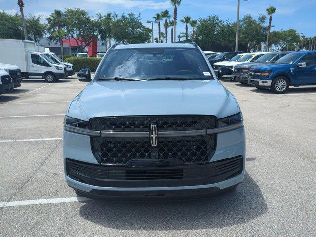 new 2025 Lincoln Navigator car, priced at $105,985